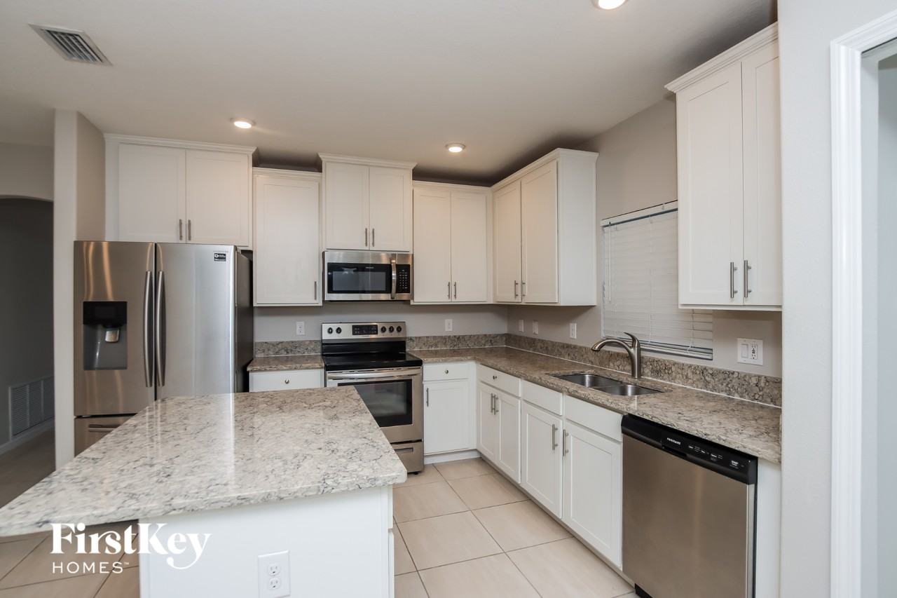 4143 Moccasin Dr - Photo 7 of 15