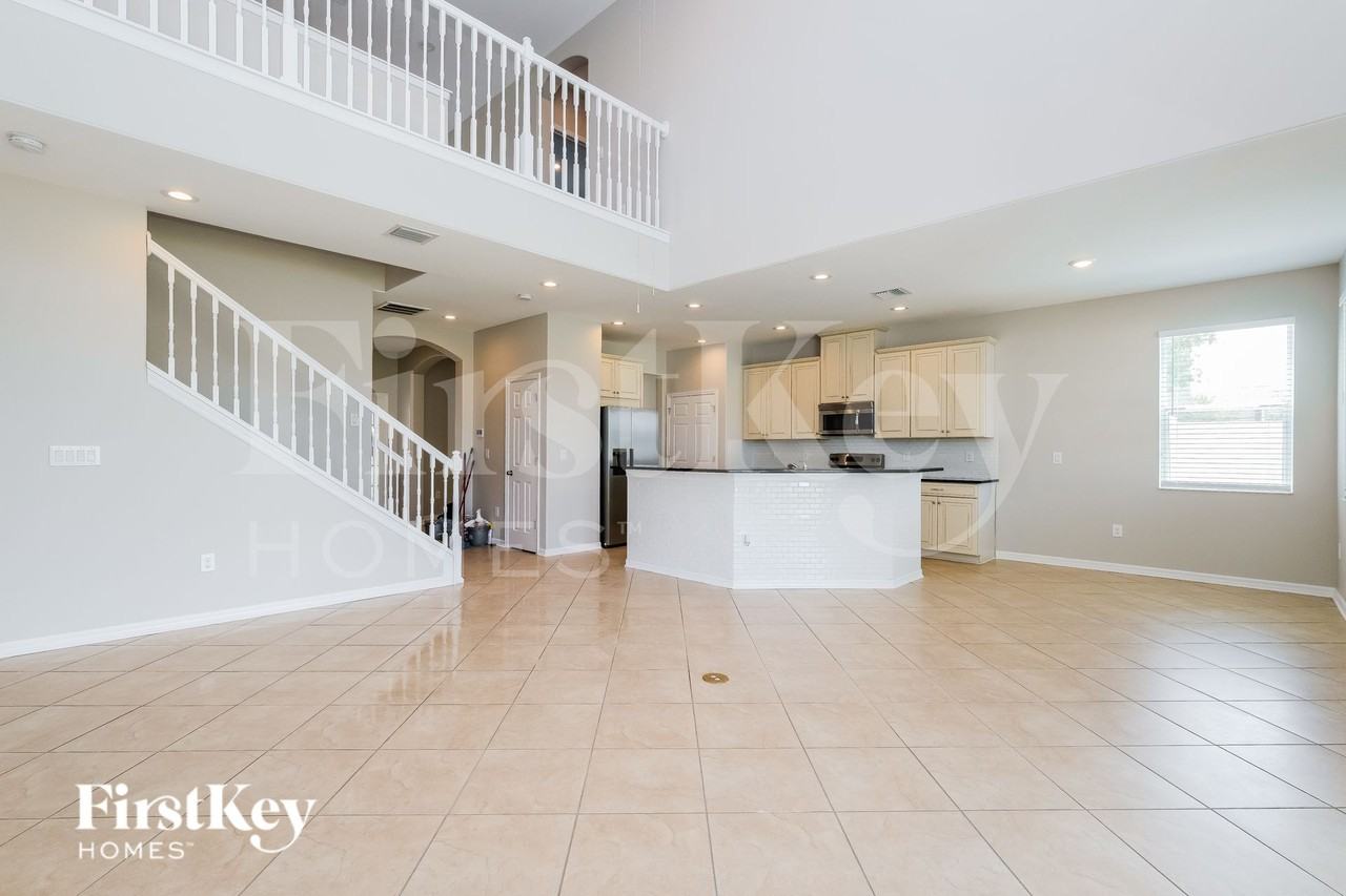 8308 Round Leaf Ln - Photo 2 of 15