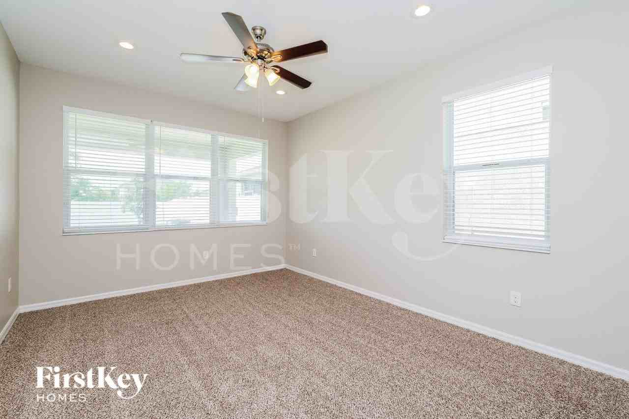 8308 Round Leaf Ln - Photo 7 of 15