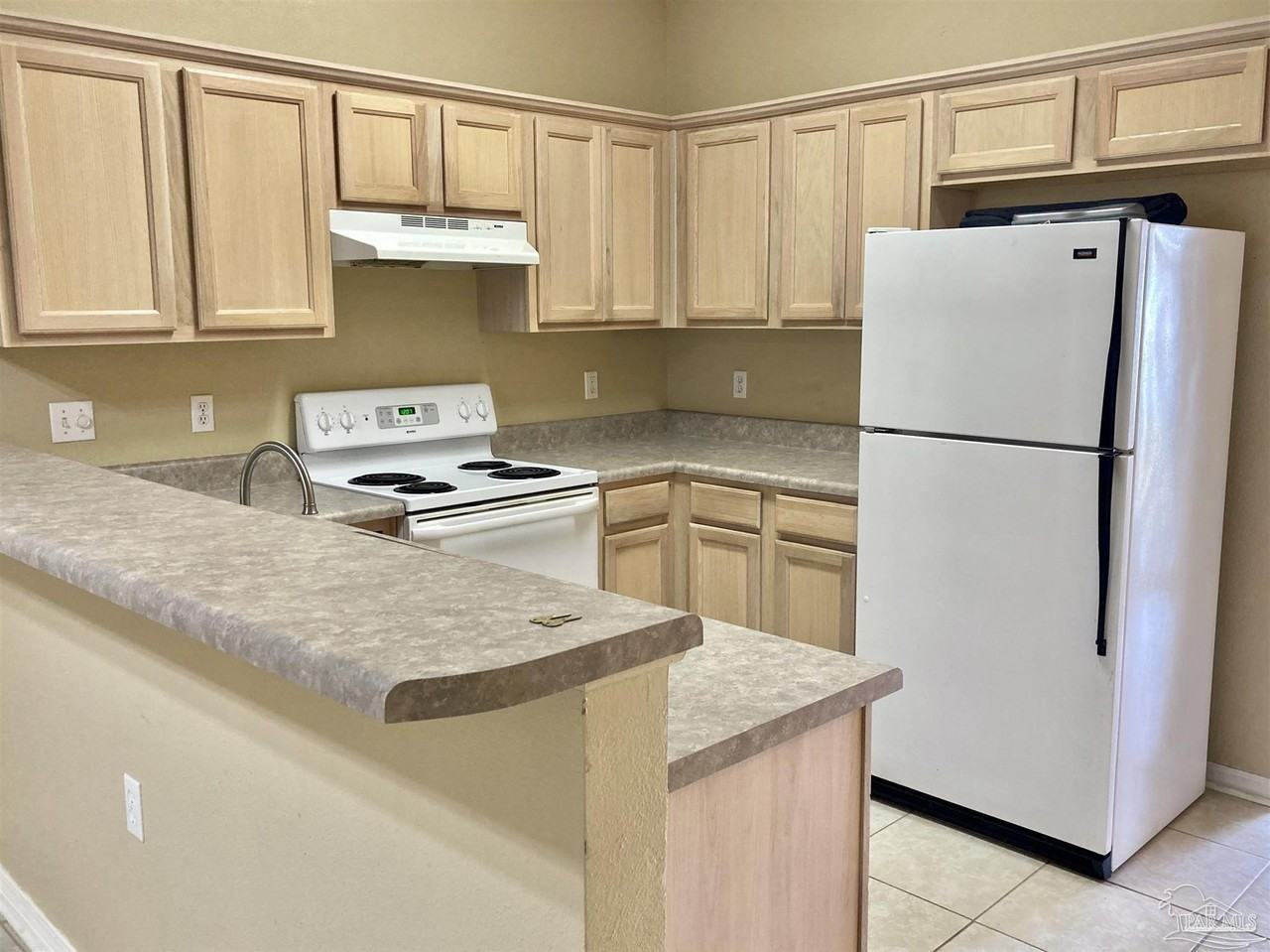 2470 Trailwood Dr - Photo 7 of 37