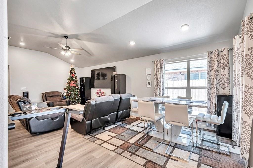 6004 Purtis Creek Dr - Photo 5 of 19