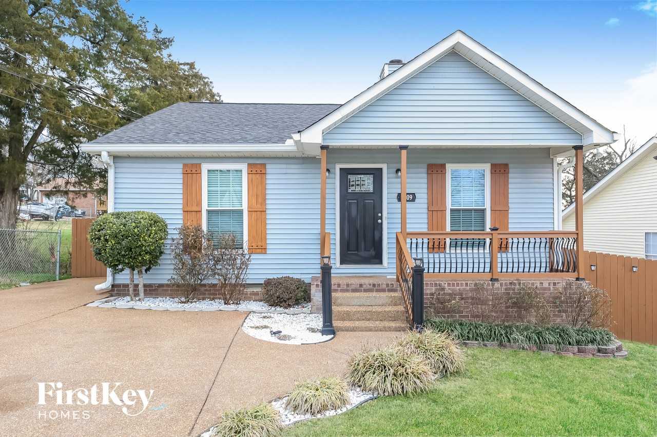 1409 Mohawk Trl - Photo 2 of 15