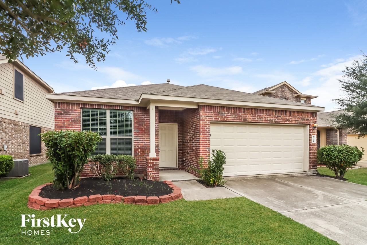 20114 Brookwood Holw - Photo 2 of 15