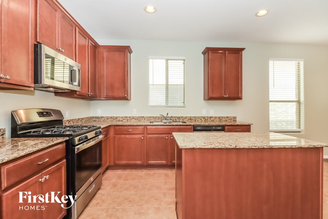 20114 Brookwood Holw - Photo 7 of 15