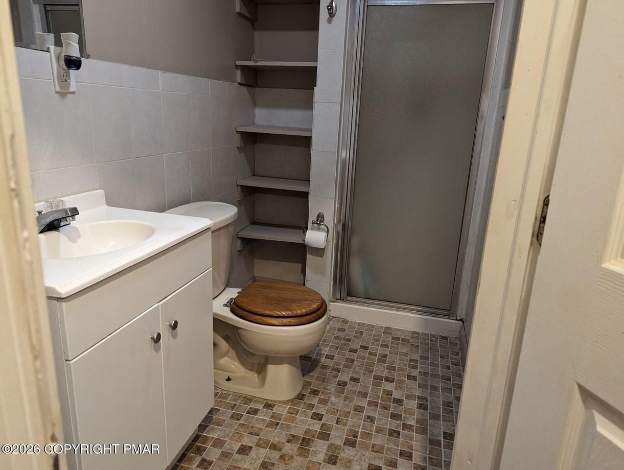 116 Eton Ct - Photo 4 of 7