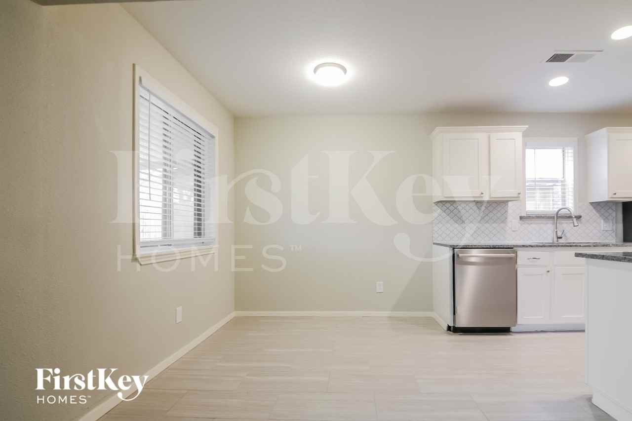 2313 March Ln - Photo 5 of 15