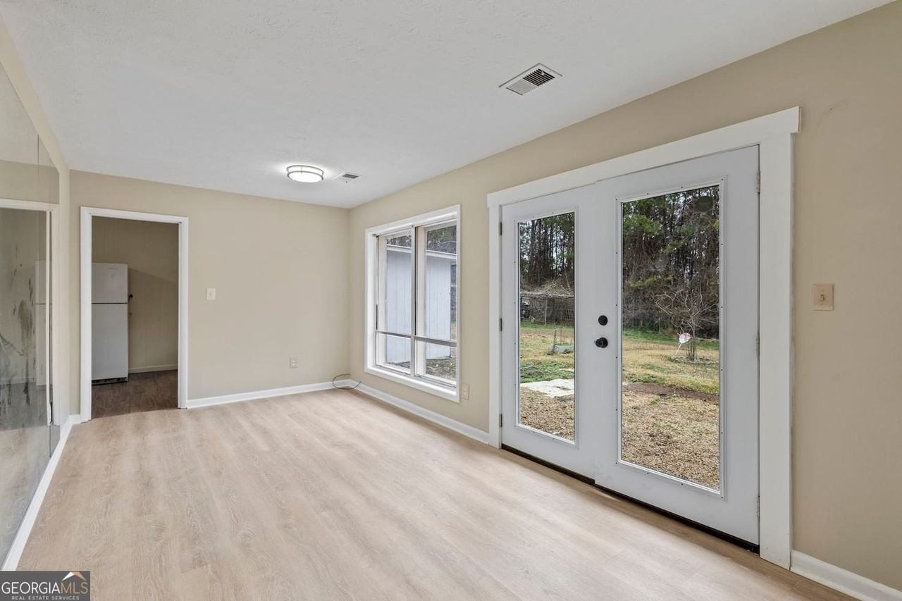 1201 Shoreham Dr - Photo 6 of 21