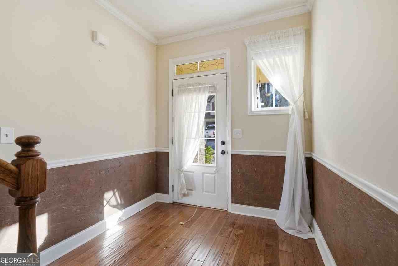 513 Broughton Dr - Photo 4 of 31