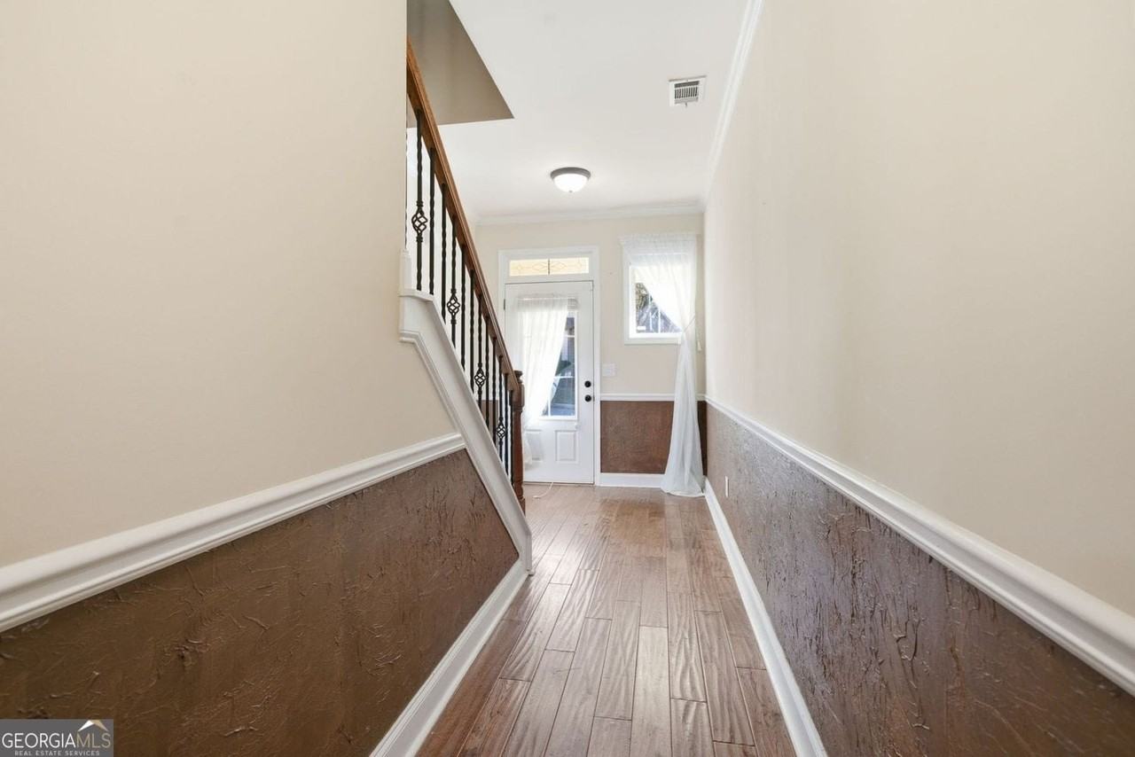 513 Broughton Dr - Photo 5 of 31