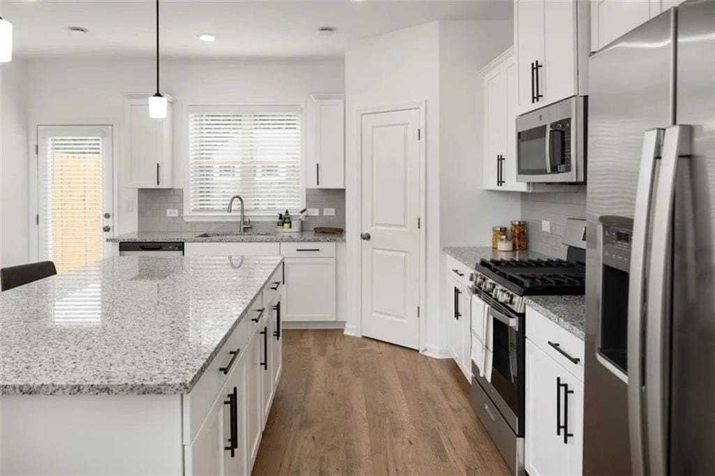 1590 Brantin Dr - Photo 2 of 21