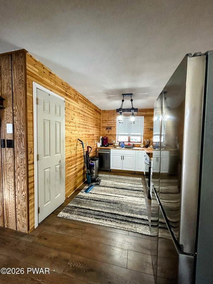 Chestnut Hill Dr - Photo 3 of 50