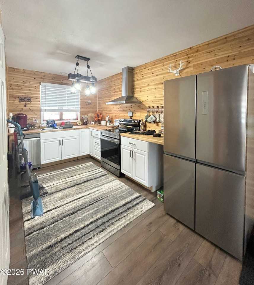 Chestnut Hill Dr - Photo 4 of 50