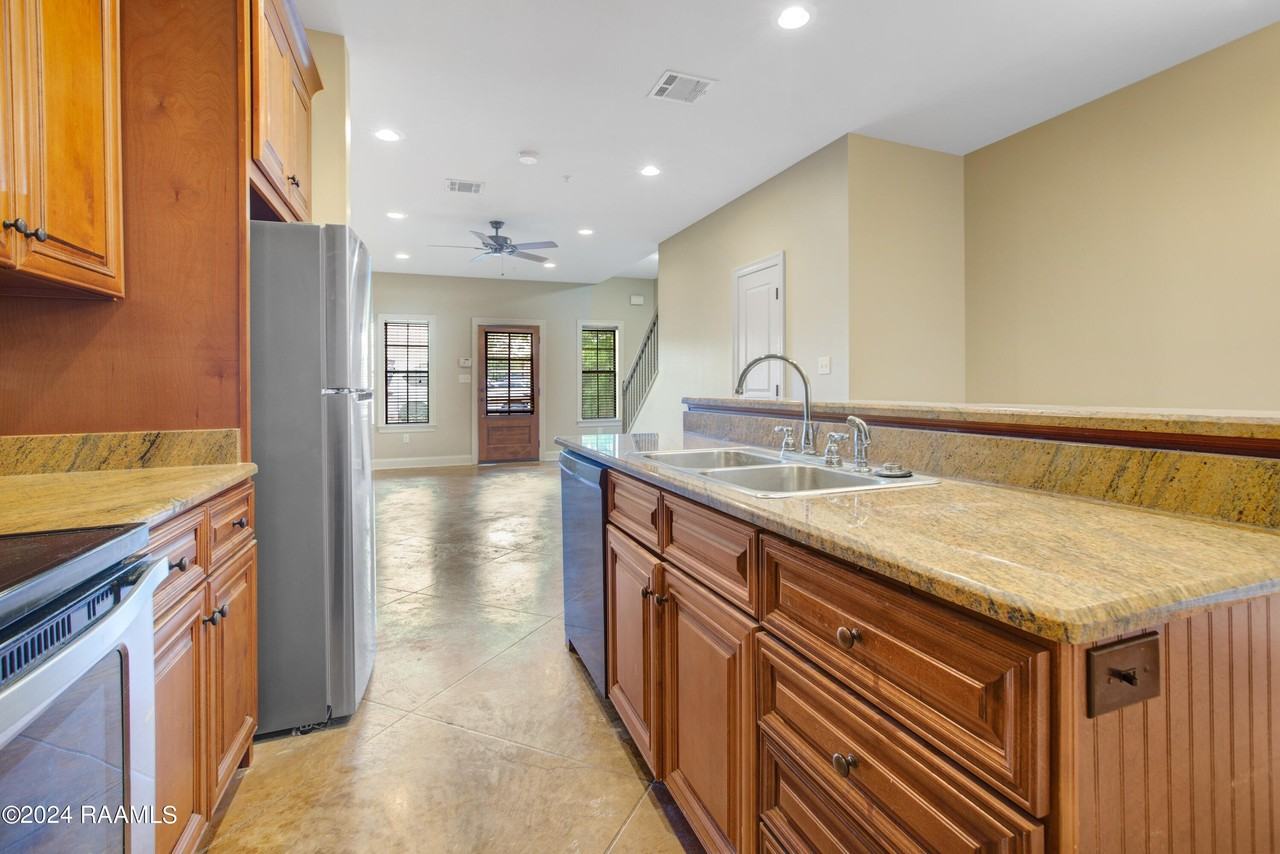 1000 Tulane Ave #7 - Photo 5 of 15