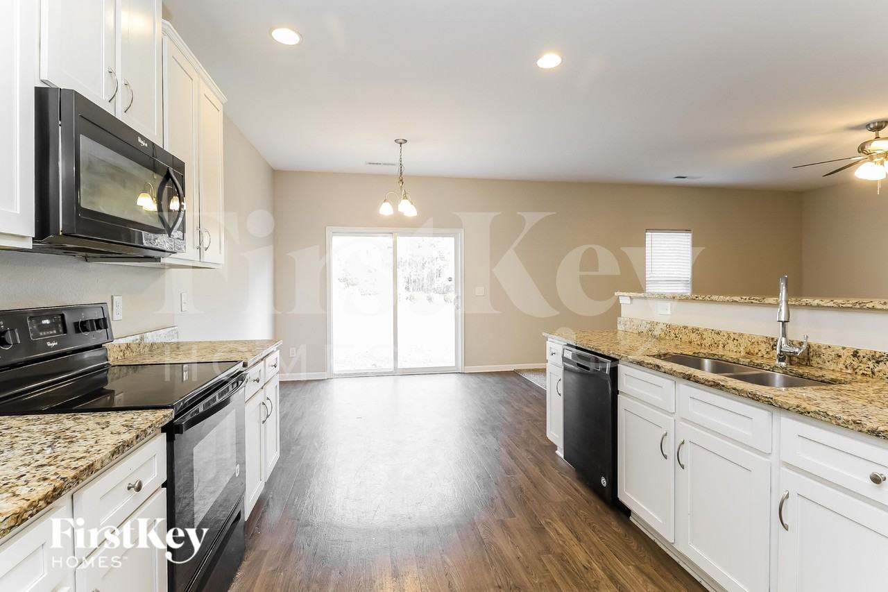 6819 Ware Rd - Photo 7 of 19