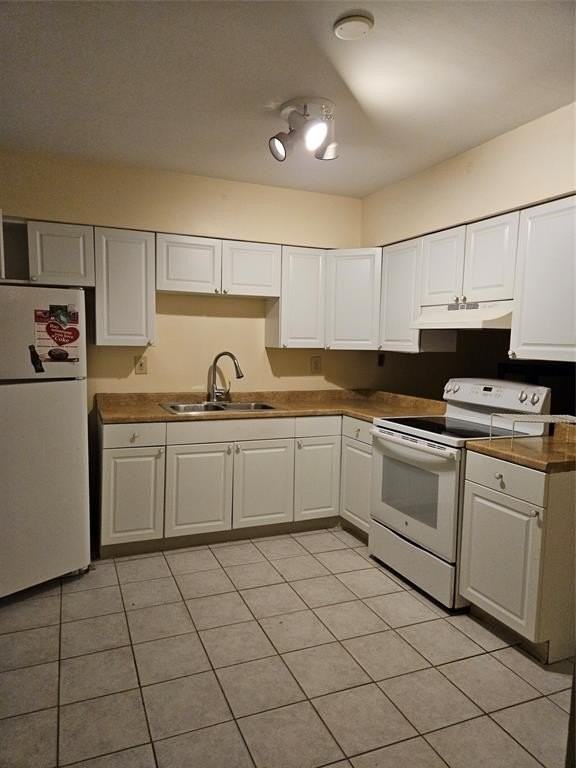 191 Ne 212th Ter - Photo 3 of 13