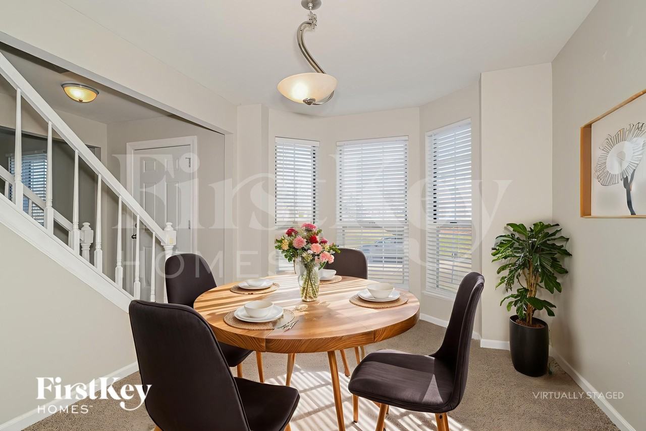 72 Gray Owl Garth Ct - Photo 7 of 19