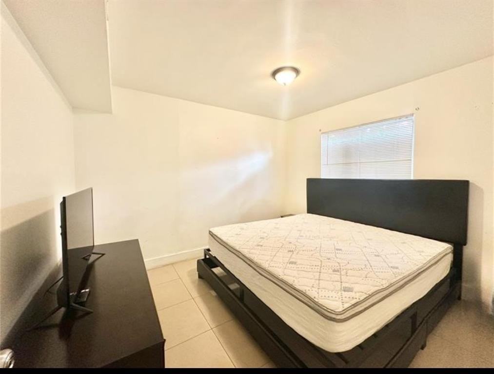 1548 Sw 5th Pl #2 - Photo 4 of 7