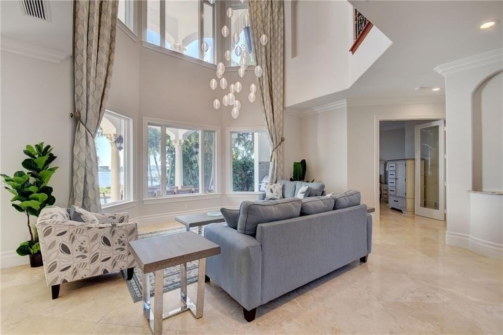 1320 S Lakeside Dr - Photo 3 of 50