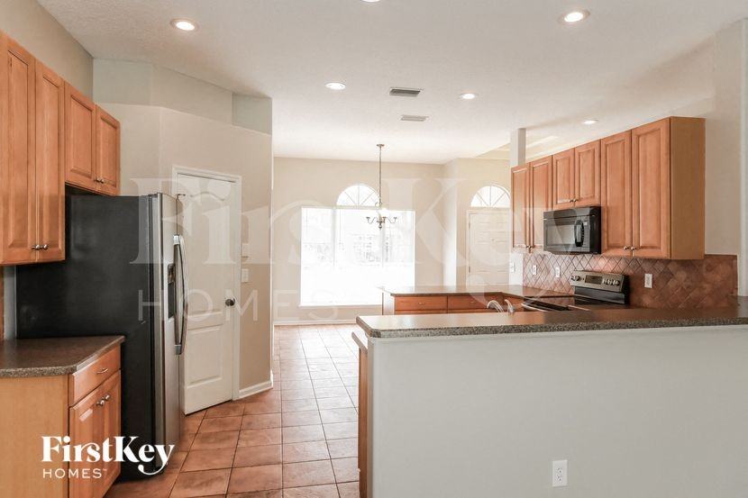 1000 Hanover Ln - Photo 5 of 15