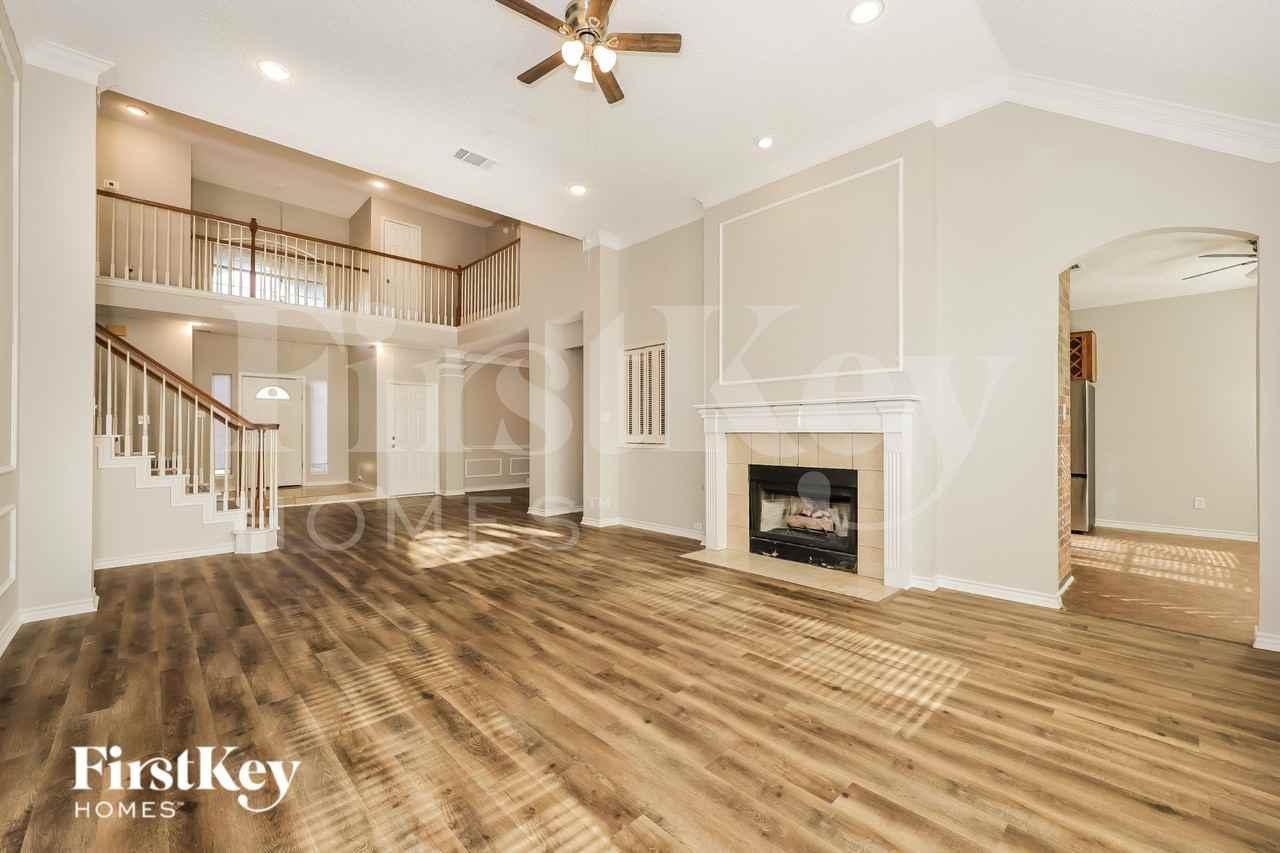 8336 Mountainview Dr - Photo 3 of 19