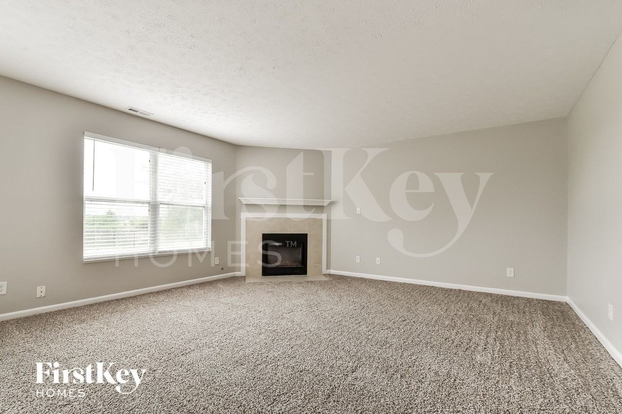 7741 Thorney Wood Dr - Photo 3 of 15