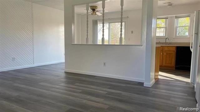 24395 Surfside Rd - Photo 4 of 23