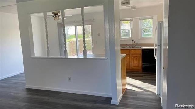 24395 Surfside Rd - Photo 5 of 23