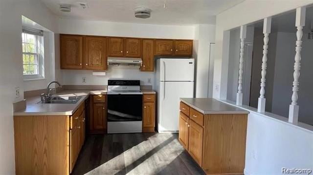 24395 Surfside Rd - Photo 6 of 23