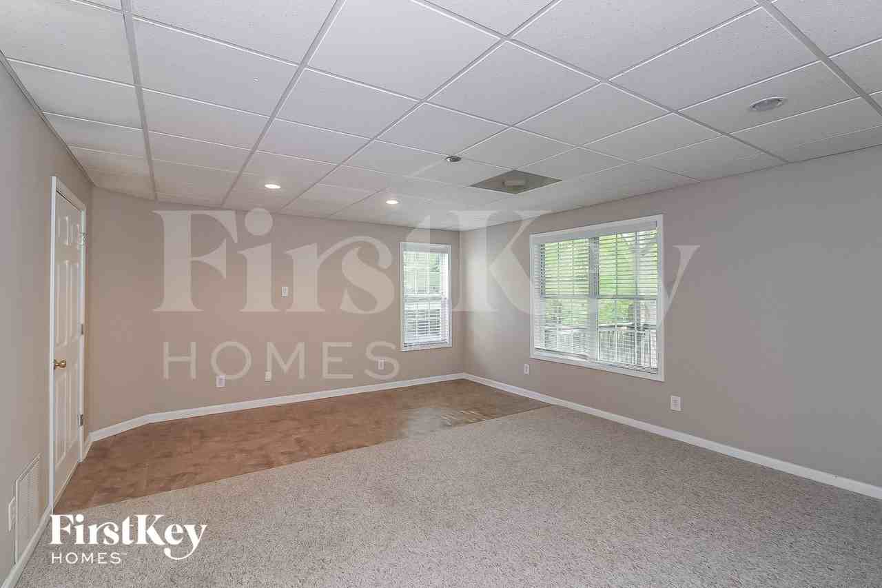 729 Tall Oaks Dr - Photo 7 of 15