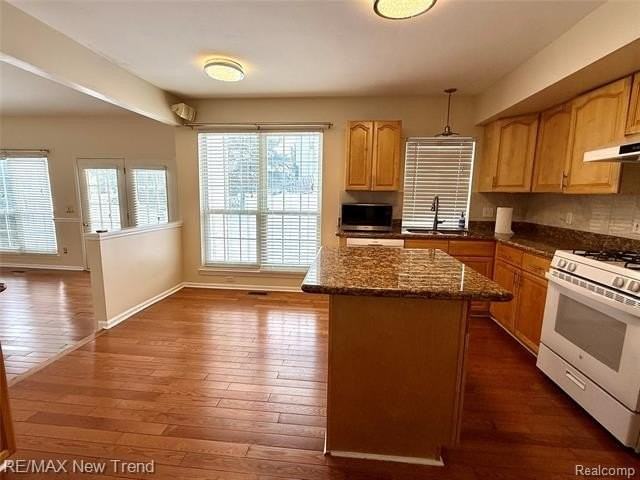 2790 Green Valley Dr - Photo 6 of 15