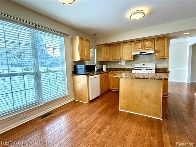 2790 Green Valley Dr - Photo 7 of 15