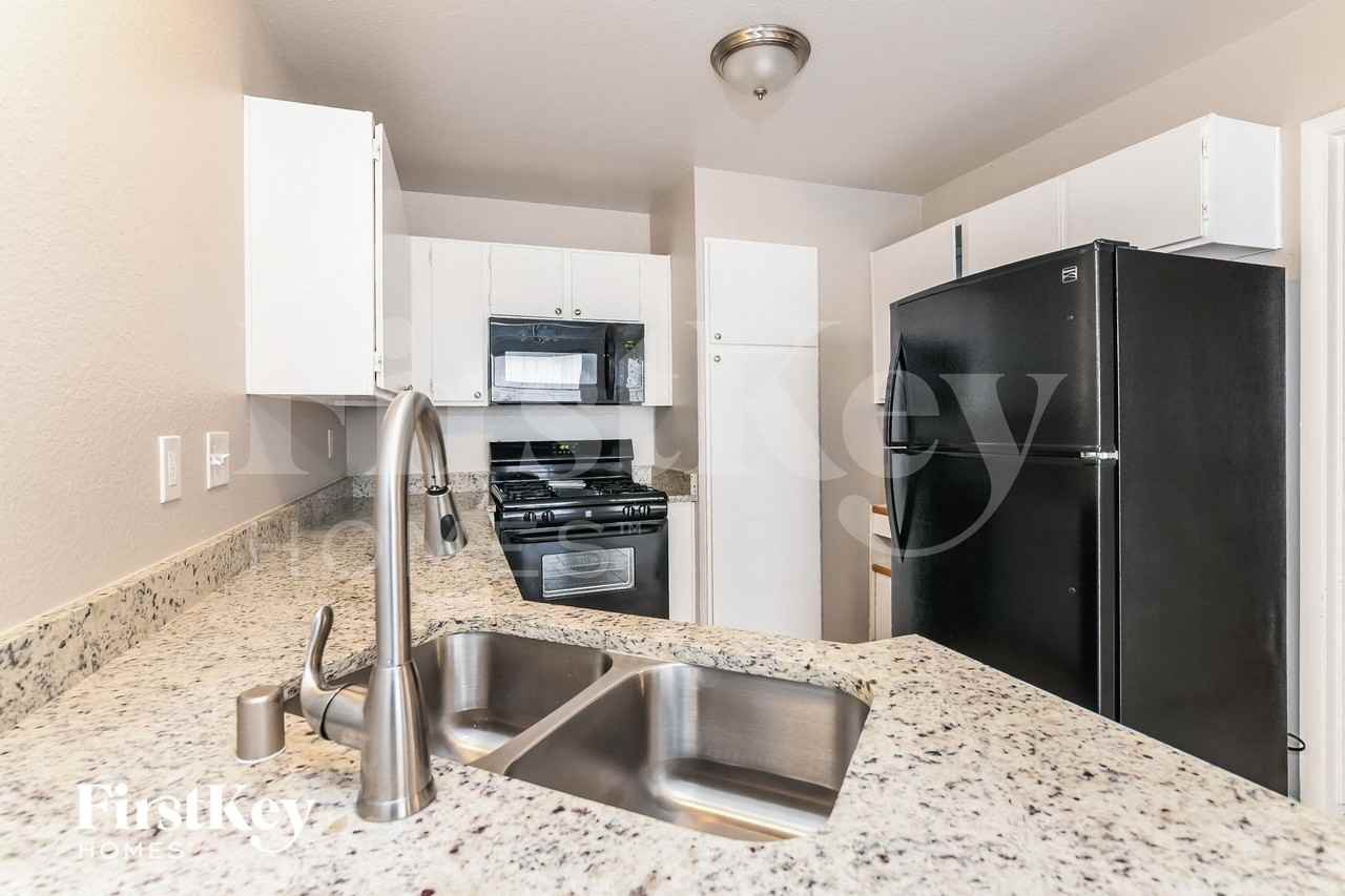 71 N Christy Ln - Photo 7 of 15