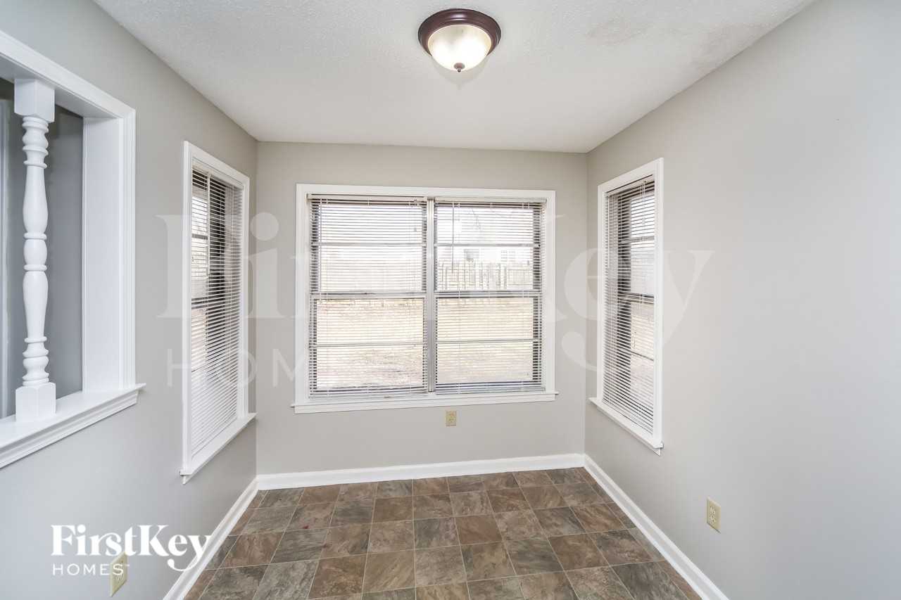 6934 Glenwick Dr - Photo 5 of 15