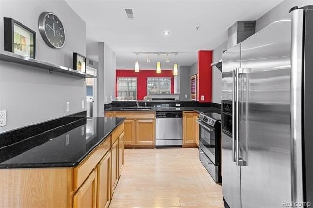 156 Sandy Ln - Photo 4 of 28