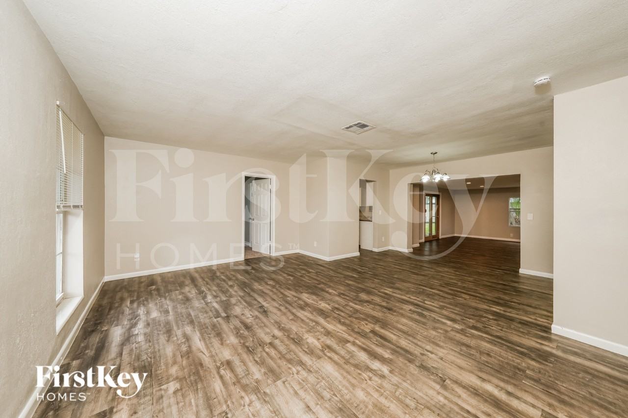 6451 Swst - Photo 2 of 19