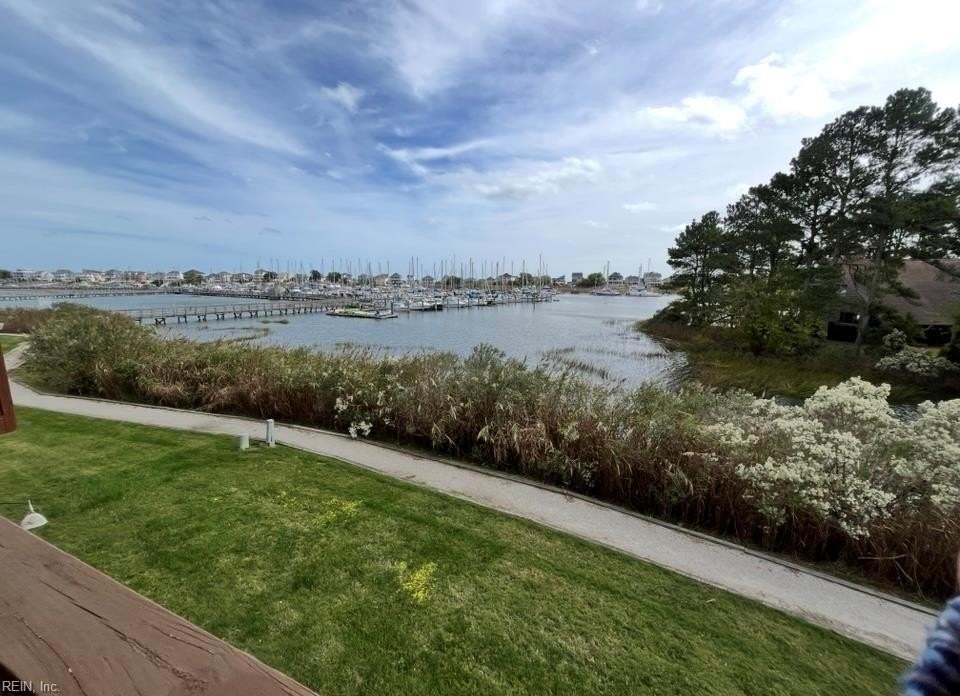 367 Mainsail Dr #23 - Photo 6 of 50