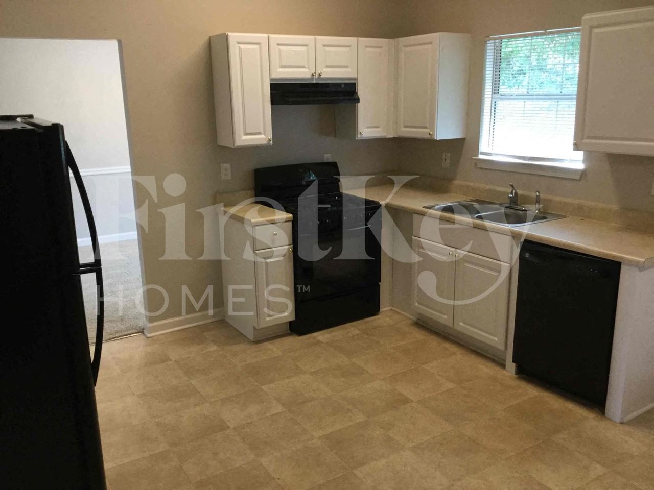 5243 Round Table Dr - Photo 5 of 20