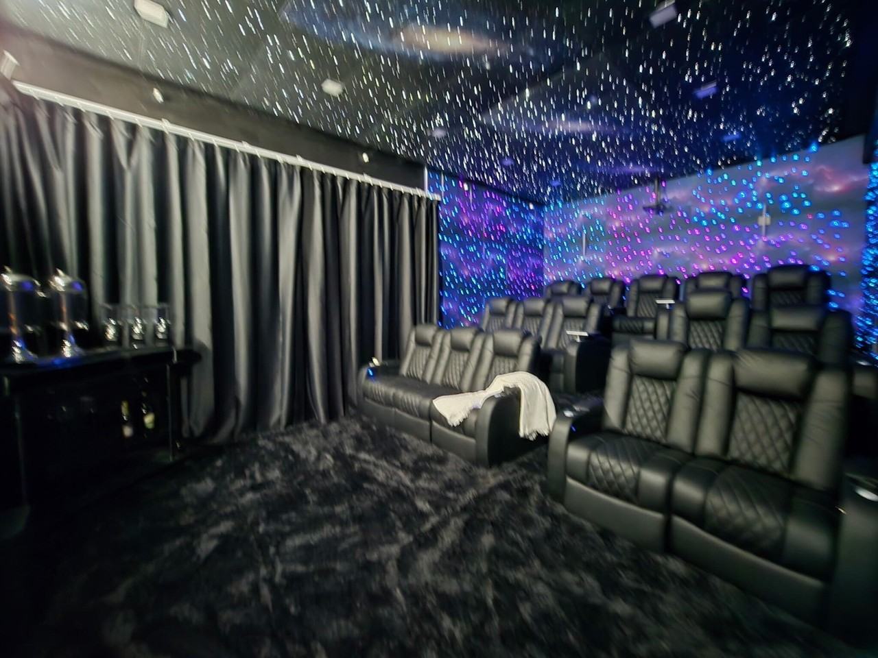 377 Squire Dr - Photo 4 of 50