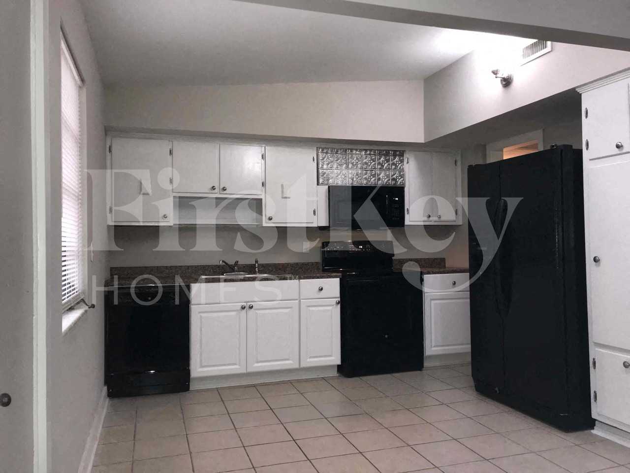 2706 Lorna Rd - Photo 7 of 23