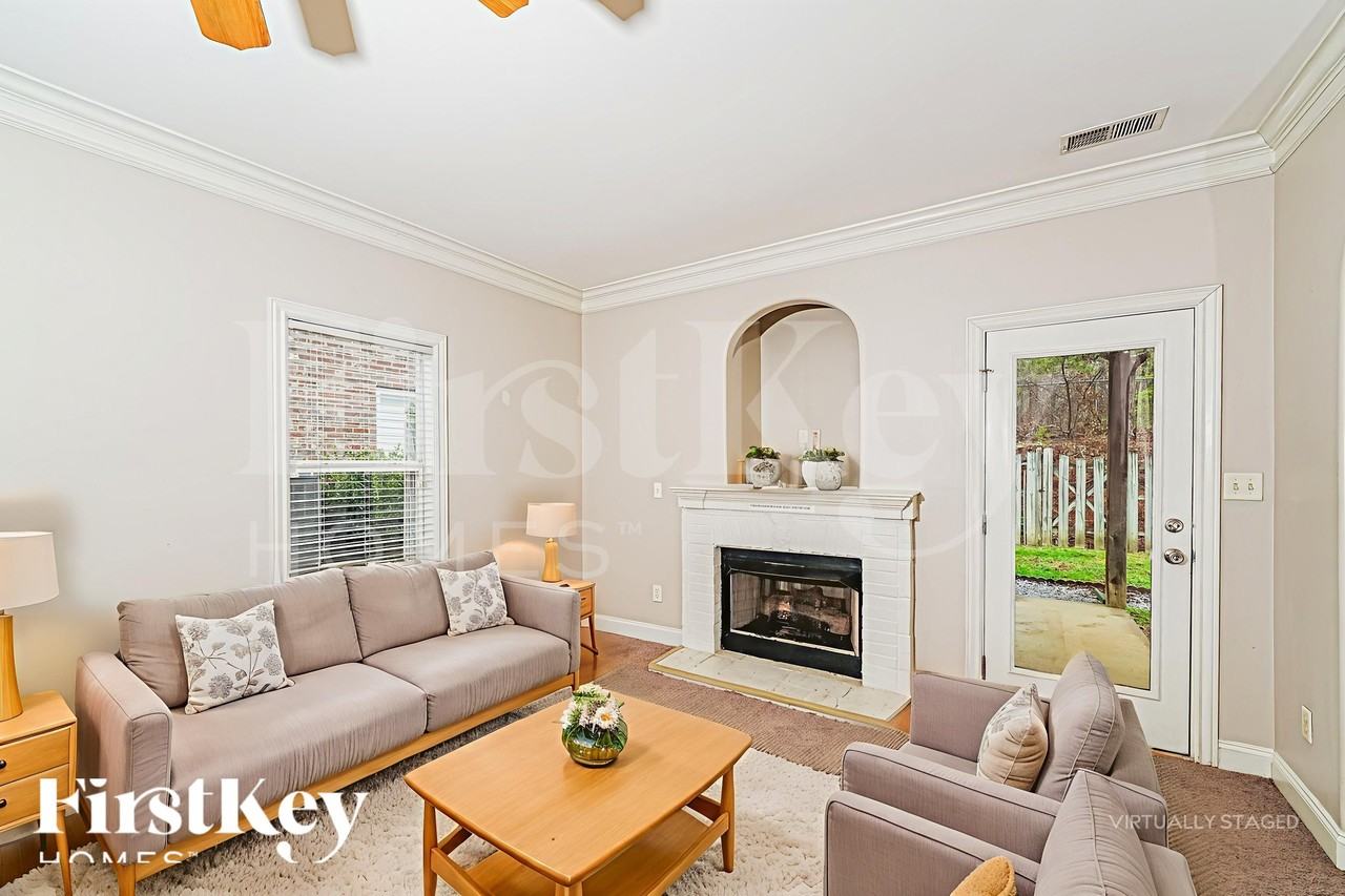 230 Vineyard Ln - Photo 5 of 19