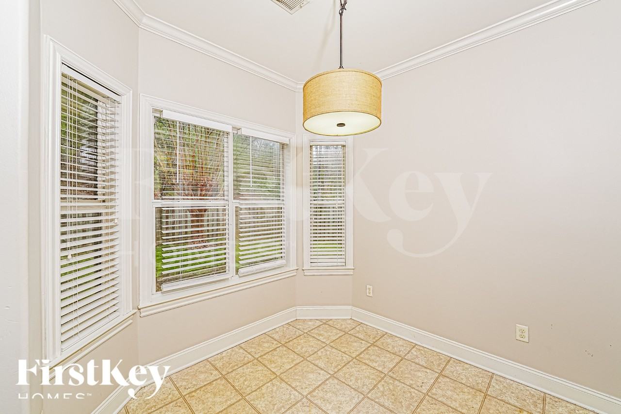 230 Vineyard Ln - Photo 7 of 19