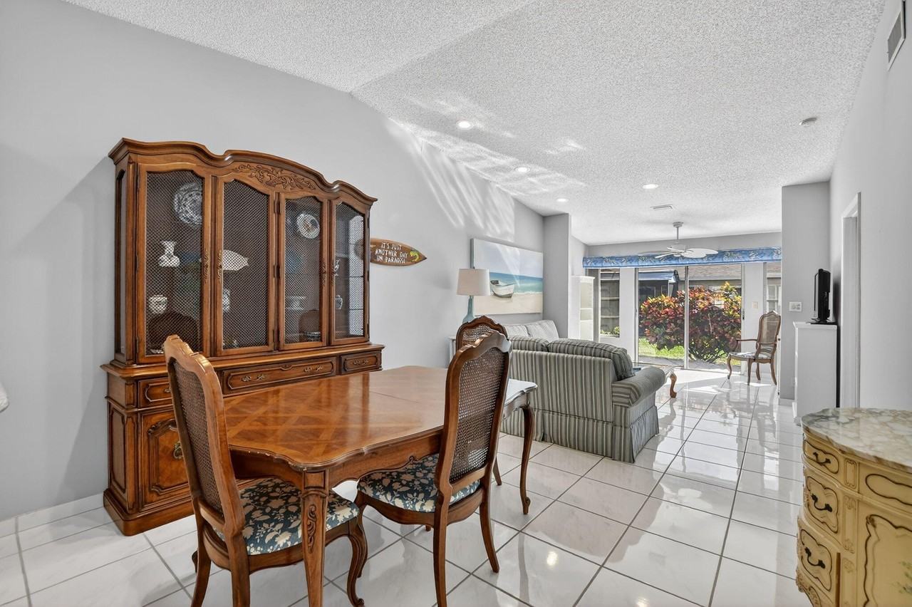 8622 Dreamside Ln - Photo 7 of 36