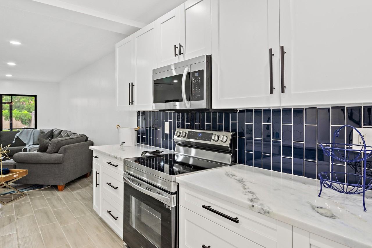 12726 Peconic Ct - Photo 5 of 22