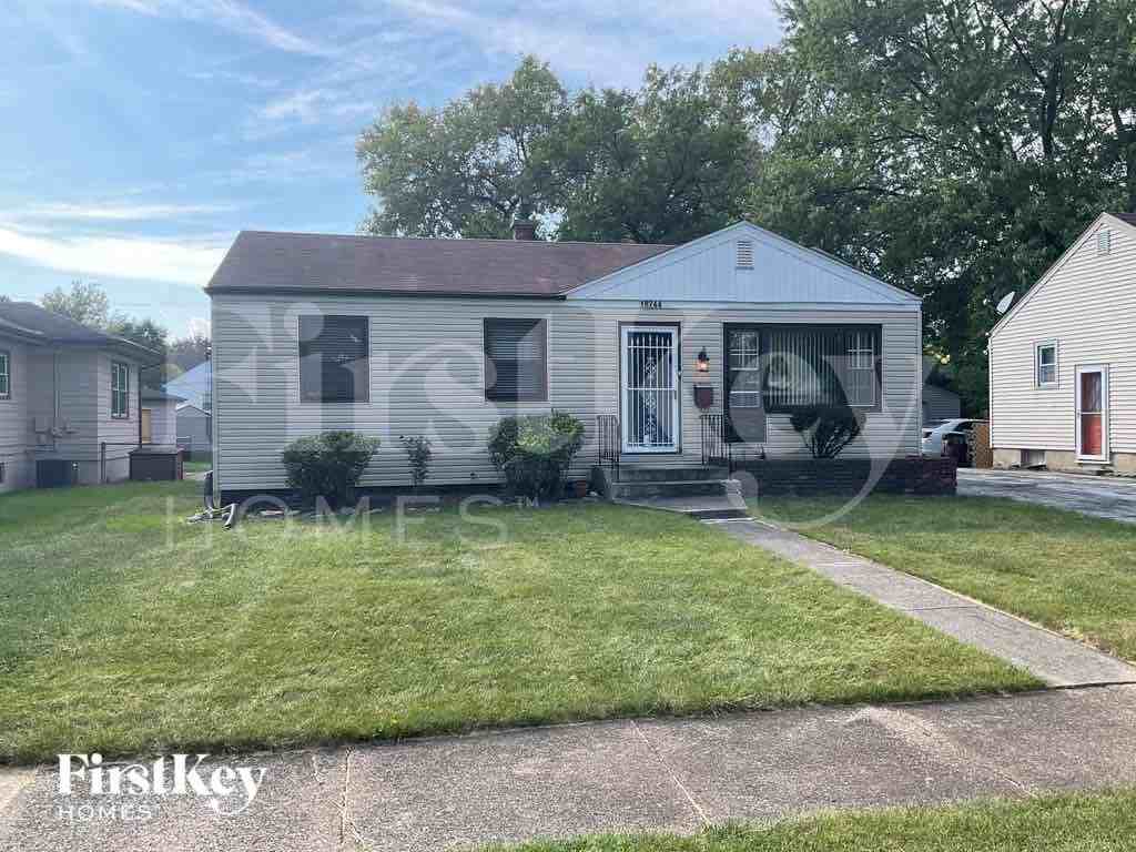 18244 Center Ave - Photo 2 of 10