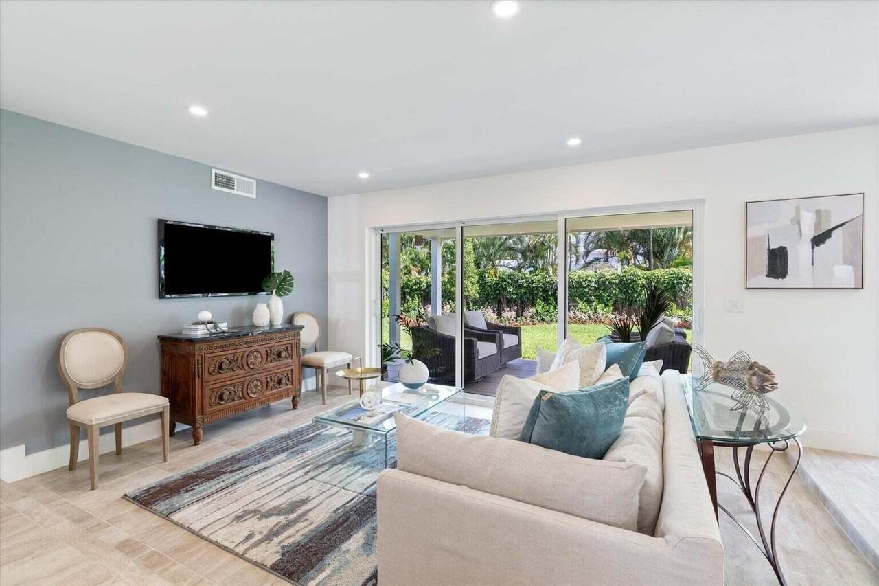 100 Nw 18th St - Photo 6 of 23