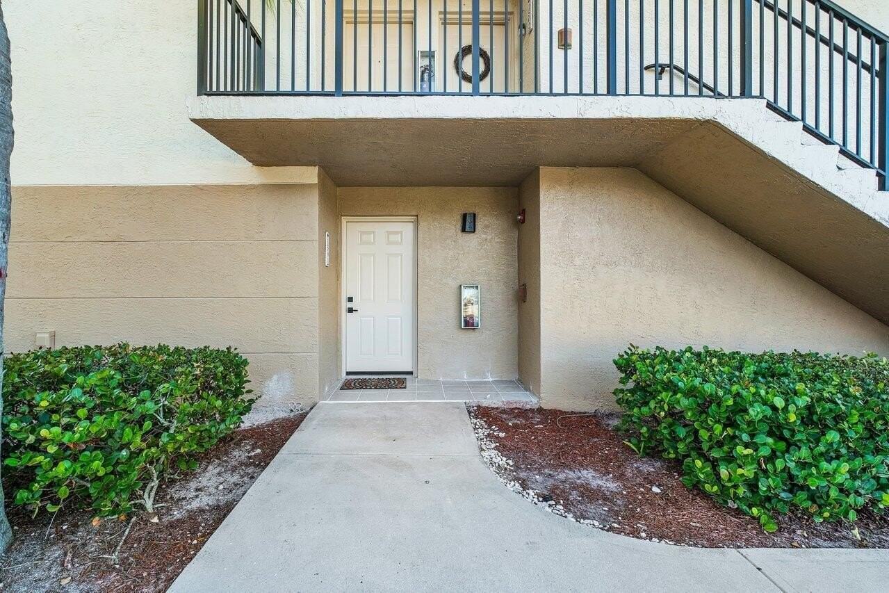 1500 Crestwood Ct S #1501 - Photo 4 of 30