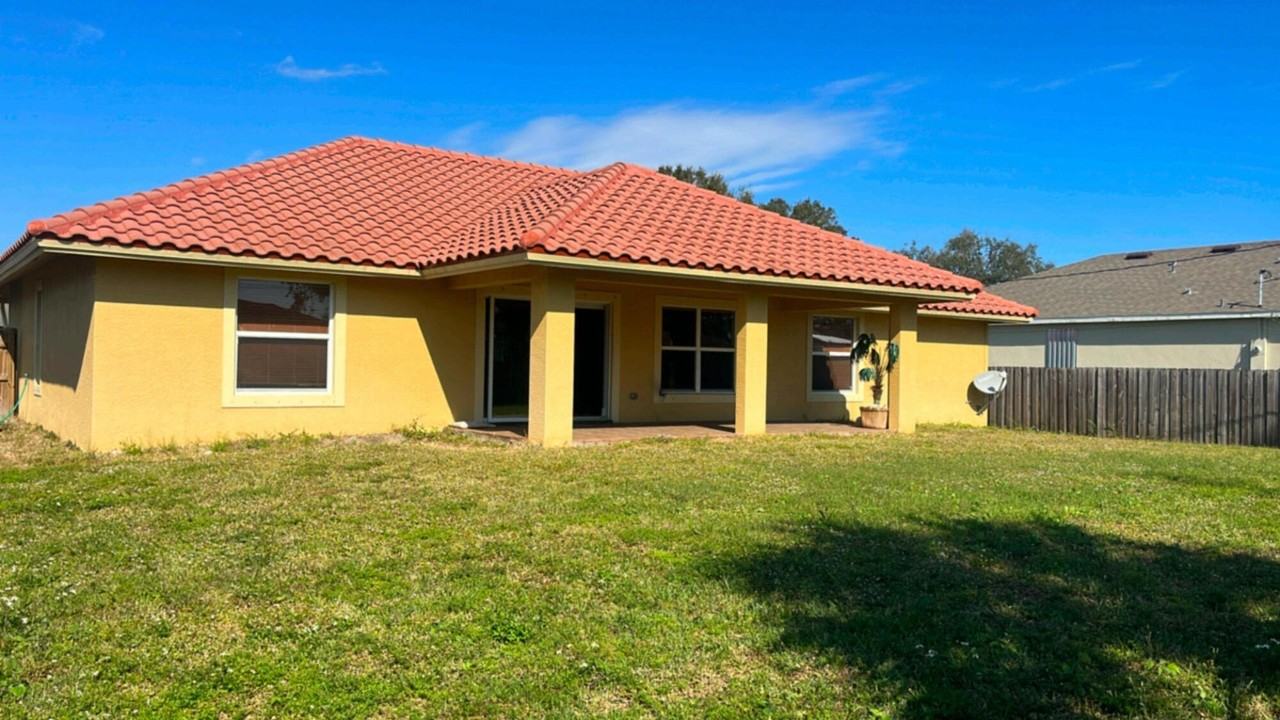 558 Sw Colleen Ave - Photo 7 of 8