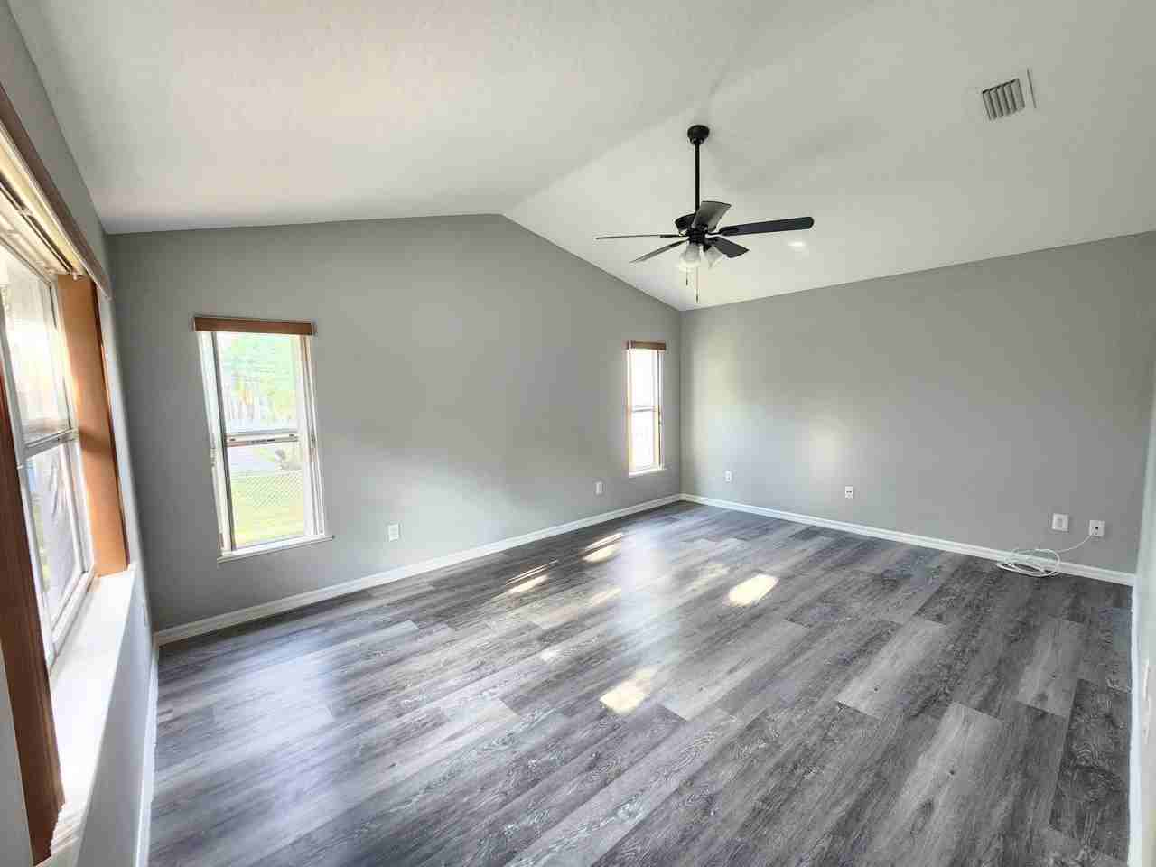 609 Brookedge Ter - Photo 4 of 19