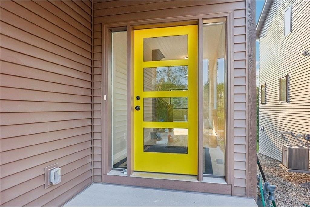 4093 Isaac Ct - Photo 7 of 50