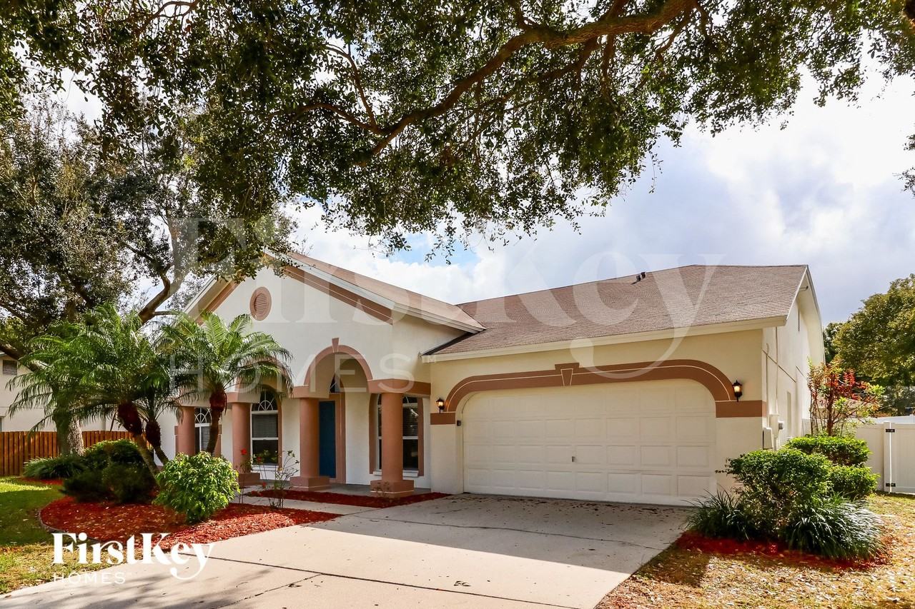 11805 Cliffwood Ct - Photo 2 of 15